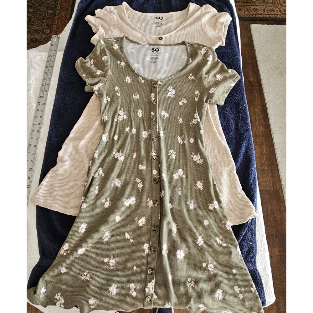SO Large 2 Dress Bundle Floral & Cream Rib Knit Mini Dresses